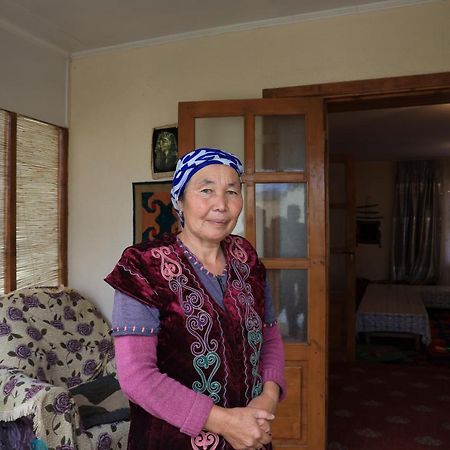Guest House Guljan Bokonbayevo Ngoại thất bức ảnh